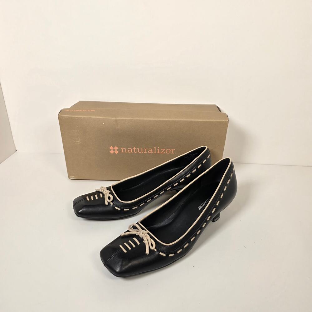 Vintage Naturaĺizer Black Shoes Womens 9 Cream Topstitching Bow Block Low Heels
